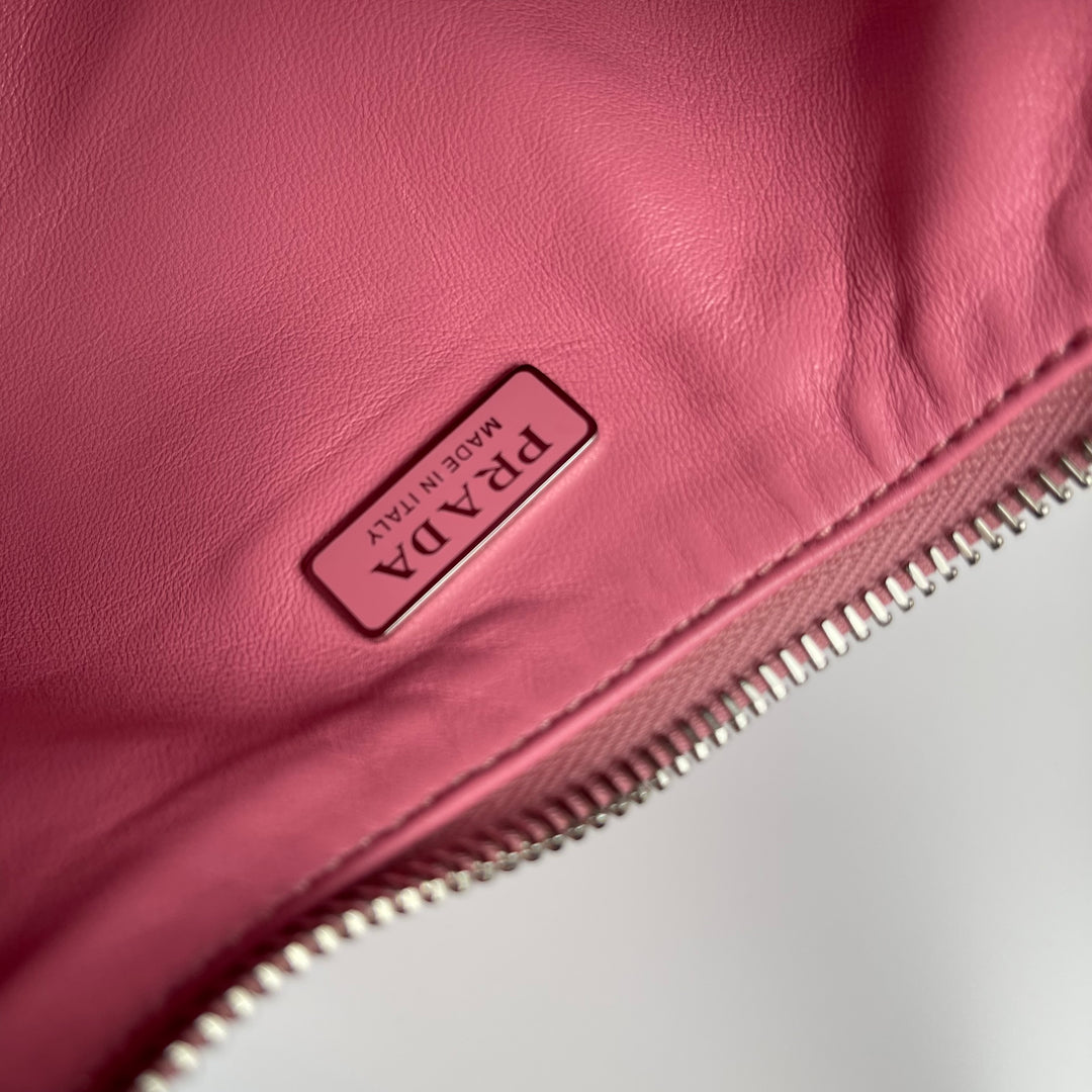 Prada Re-Edition 2005 Leather Bag Pink