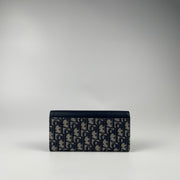 Dior 30 Montaigne Violet