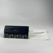 Dior 30 Montaigne Violet