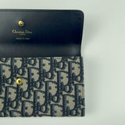 Dior 30 Montaigne Violet